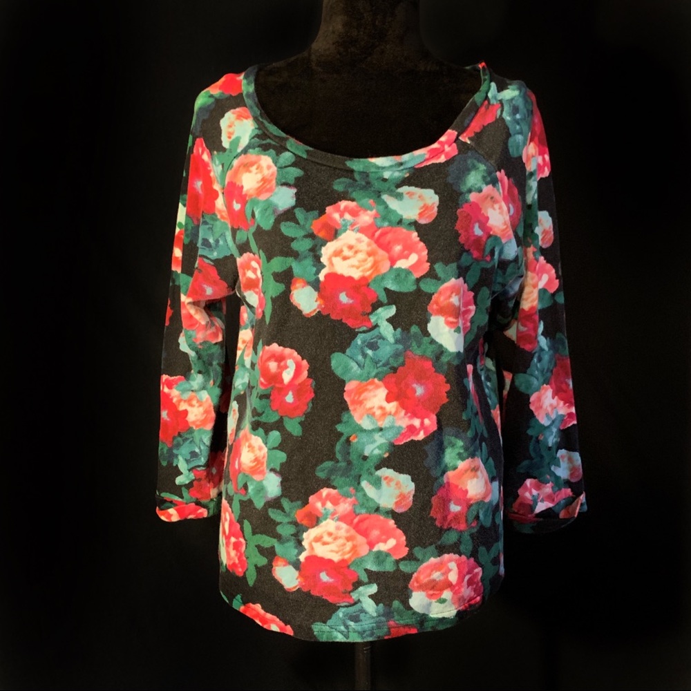 Long Sleeve Flower Top